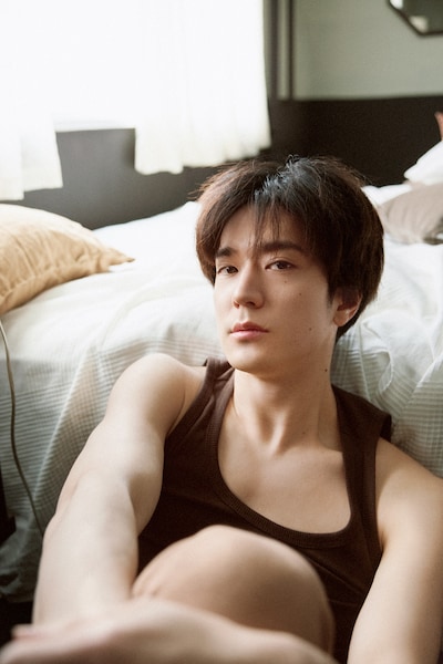 中島裕翔1st写真集（タイトル未定）イメージカット（写真集未収録）©︎MEN'S NON-NO / 集英社 撮影 / 干田哲平