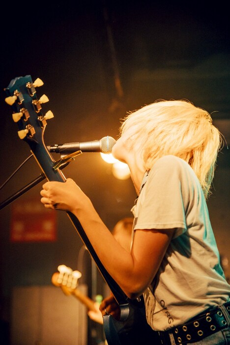 ゆきなり(G, Vo)(撮影:toya)