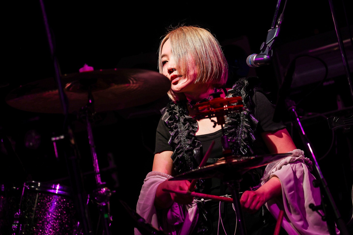 みさこ（Dr）（撮影：森好弘）