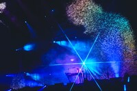 「TM NETWORK 2025『YONMARU+01』」横浜アリーナ公演の様子。（Photo by Kayo Sekiguchi）