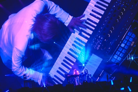 小室哲哉（Key）（Photo by Kayo Sekiguchi）