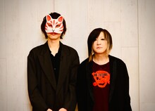 「STUDIO HISASHI with Anime」より、左から伊東歌詞太郎、HISASHI（GLAY）。