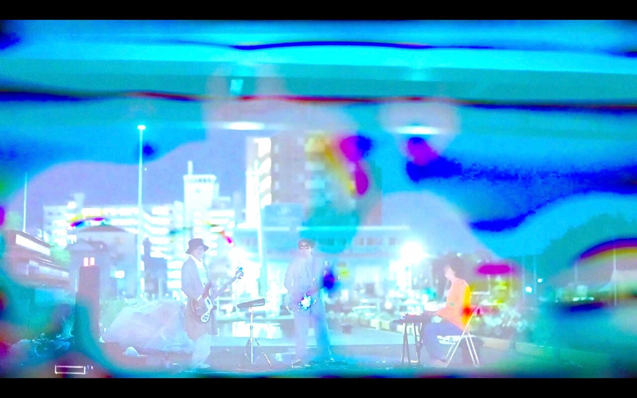 3人組バンド・フアリナが新作「アオイカゲ」発表、浮遊感＆疾走感あふれる“キラメキサウンド”