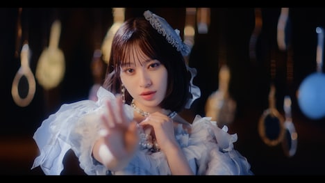 冨田菜々風 ©YOANI/KING RECORDS