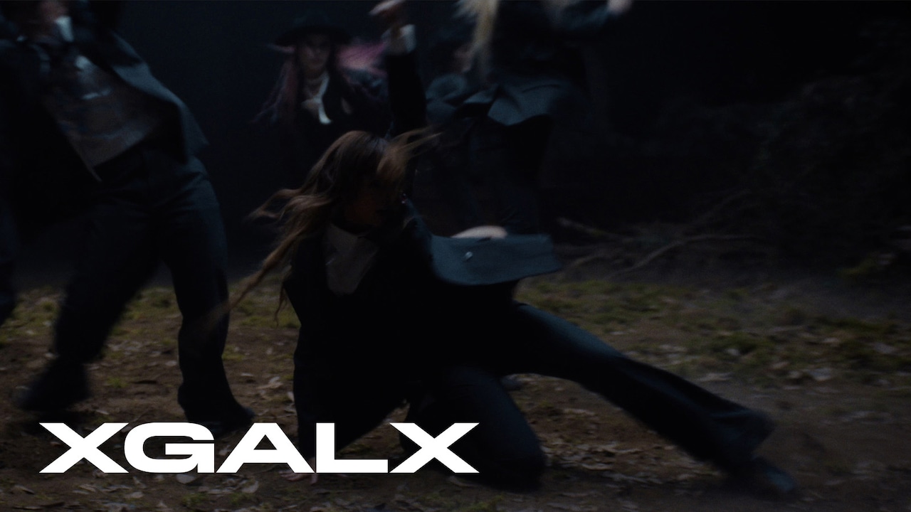 XGが「IN THE RAIN」MV公開、雨は“痛み”ではなく“癒やしと自由の象徴”