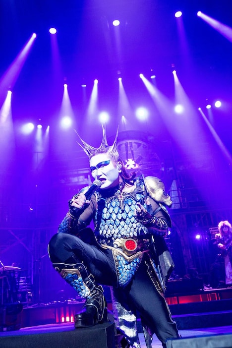 「THE END OF SEASON ONE」初日公演の様子。