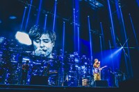 .ENDRECHERI.「REBORN」横浜BUNTAI公演の様子。（撮影：冨田味我）