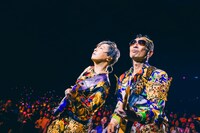 .ENDRECHERI.「REBORN」横浜BUNTAI公演の様子。（撮影：冨田味我）