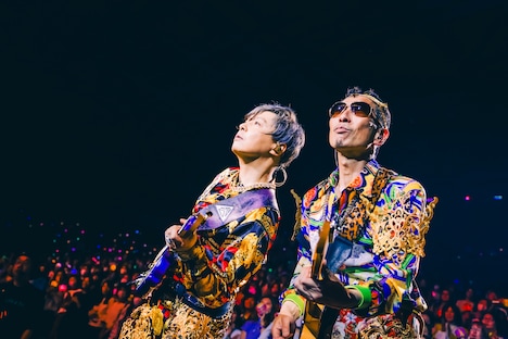 .ENDRECHERI.「REBORN」横浜BUNTAI公演の様子。（撮影：冨田味我）