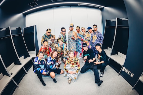 .ENDRECHERI.「REBORN」出演者たち。（撮影：冨田味我）