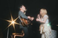 左から森山直太朗、中村佳穂。（撮影：曽我美芽）