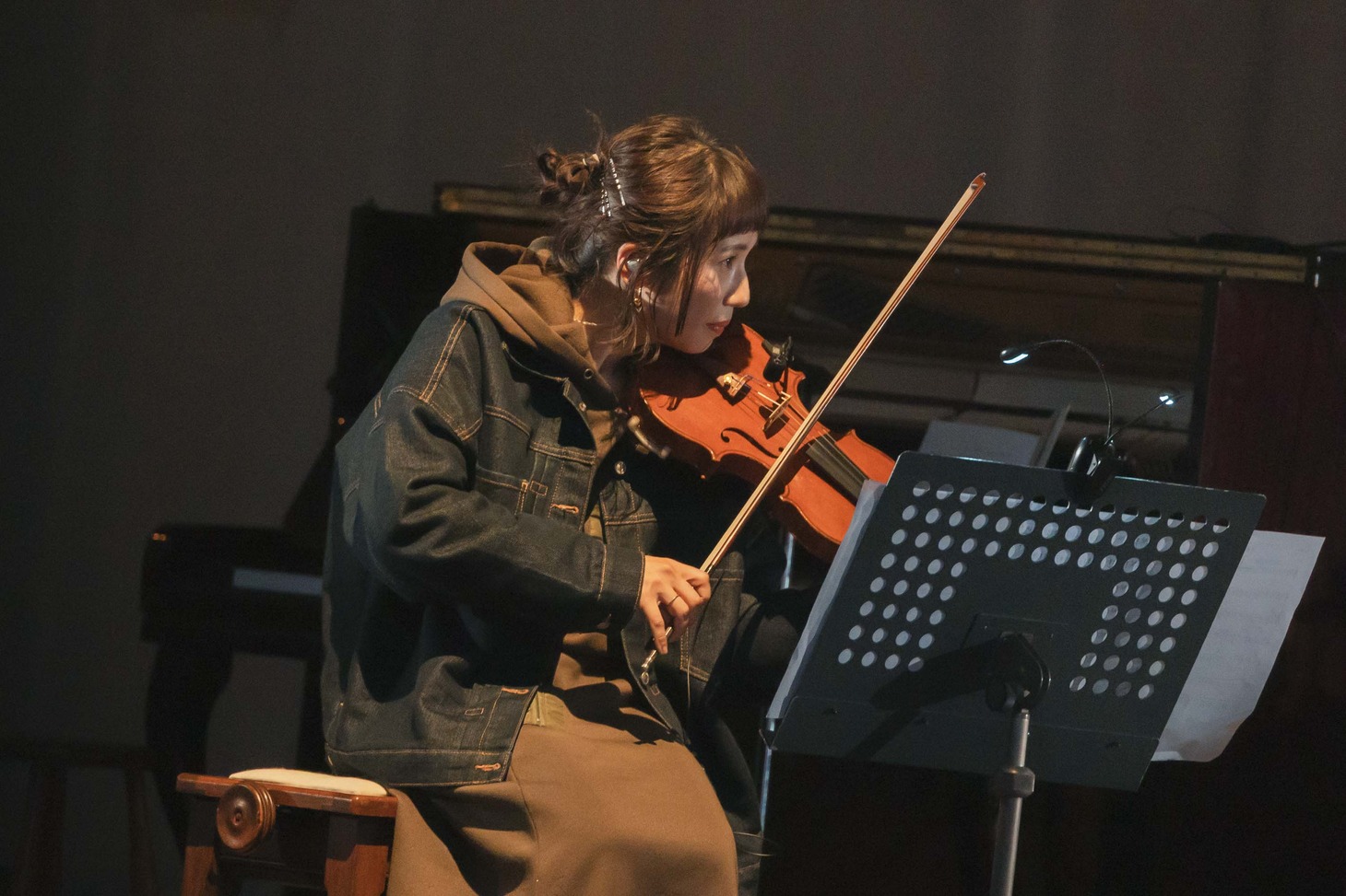 須原杏（1st Violin）（撮影：曽我美芽）
