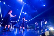 「NUANCE ONEMANLIVE -hamajo-」の様子。