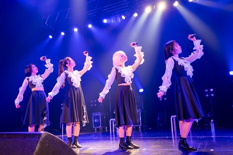 「NUANCE ONEMANLIVE -hamajo-」の様子。