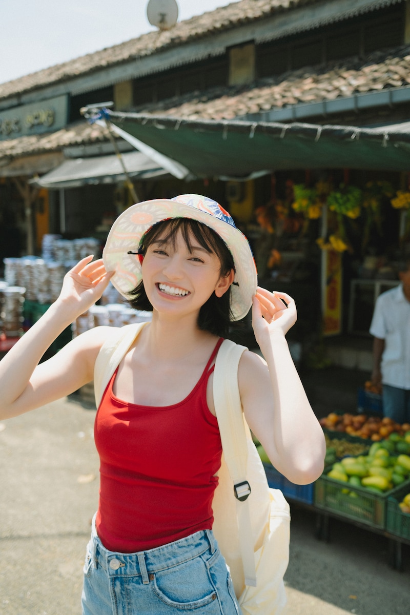 熊澤風花（Task have Fun）の2nd写真集より。