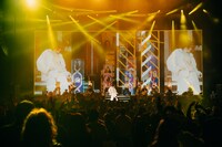 米津玄師「KENSHI YONEZU 2025 WORLD TOUR / JUNK」ロンドン・EVENTIM APOLLO公演の様子。（Photo by Jiro Konami）