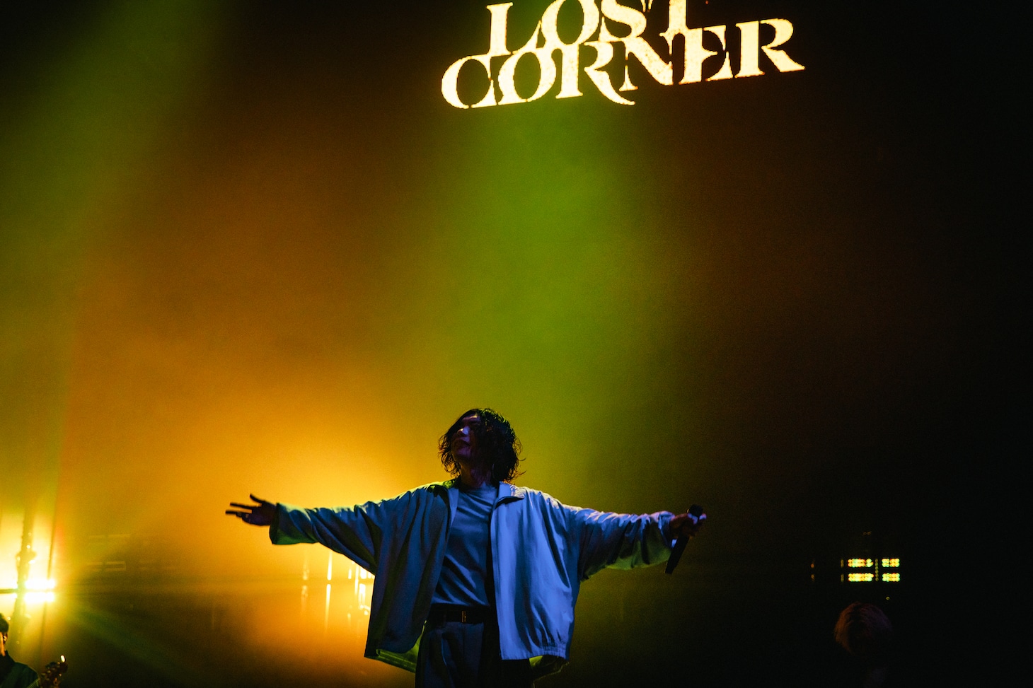「KENSHI YONEZU 2025 WORLD TOUR / JUNK」パリ公演の様子。（Photo by Jiro Konami）