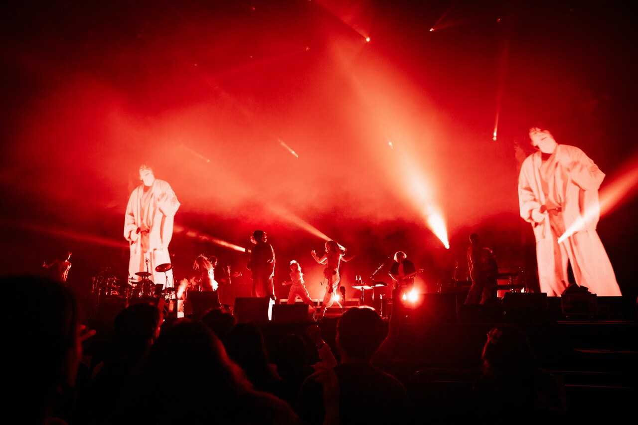 米津玄師「KENSHI YONEZU 2025 WORLD TOUR / JUNK」パリ・ZEINTH PARIS