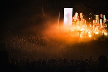 米津玄師「KENSHI YONEZU 2025 WORLD TOUR / JUNK」パリ・ZEINTH PARIS公演の様子。（Photo by Jiro Konami）