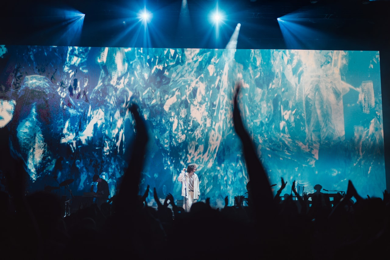 「KENSHI YONEZU 2025 WORLD TOUR / JUNK」ロサンゼルス公演の様子。（Photo by Jiro Konami）