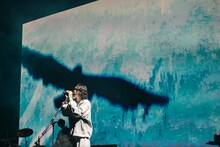 米津玄師「KENSHI YONEZU 2025 WORLD TOUR / JUNK」ロサンゼルス・YOUTUBE THEATER公演の様子。（Photo by Jiro Konami）