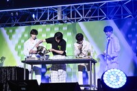 澤本夏輝による「ダンシングクッキング」のコーナー。