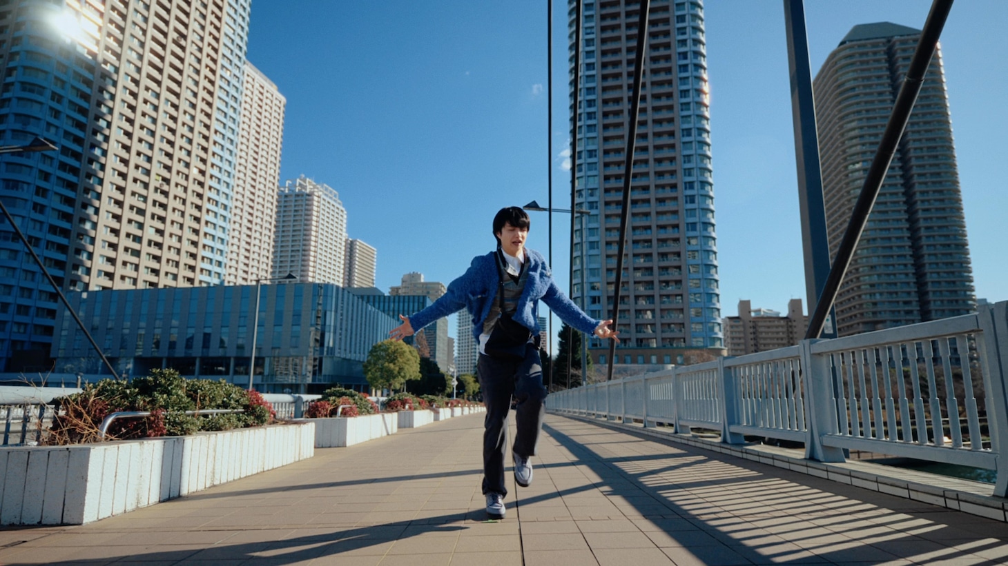 テレビCM「サン生のCM決まったよ」編より。