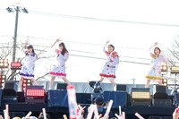 「ももクロ春の一大事2025 in 新発田市 ～新発田 新発見!?～」DAY1公演の様子。