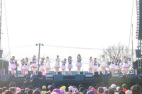 「ももクロ春の一大事2025 in 新発田市 ～新発田 新発見!?～」DAY1公演の様子。