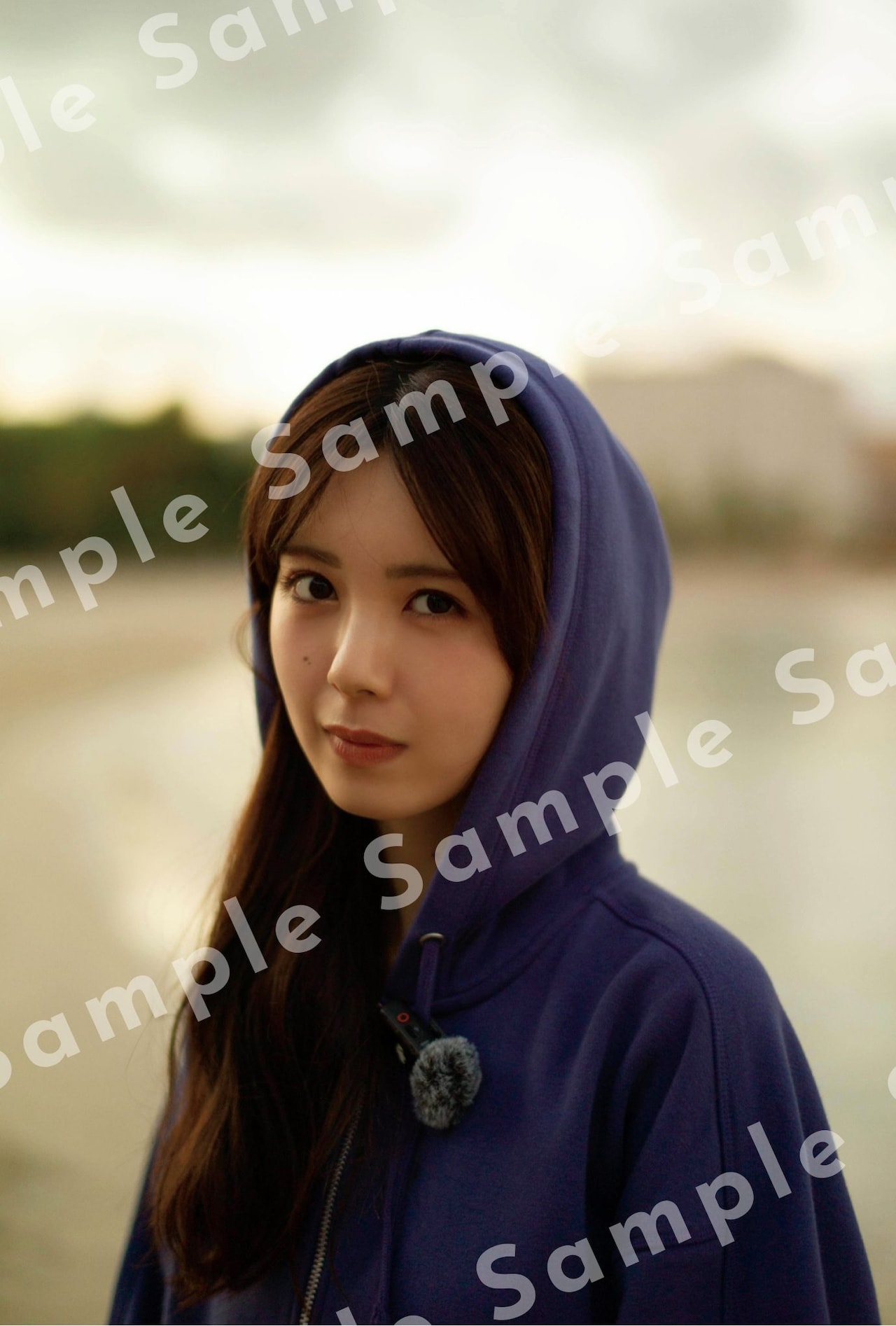 筒井あやめ（乃木坂46）1st写真集「感情の隙間」未来屋書店
