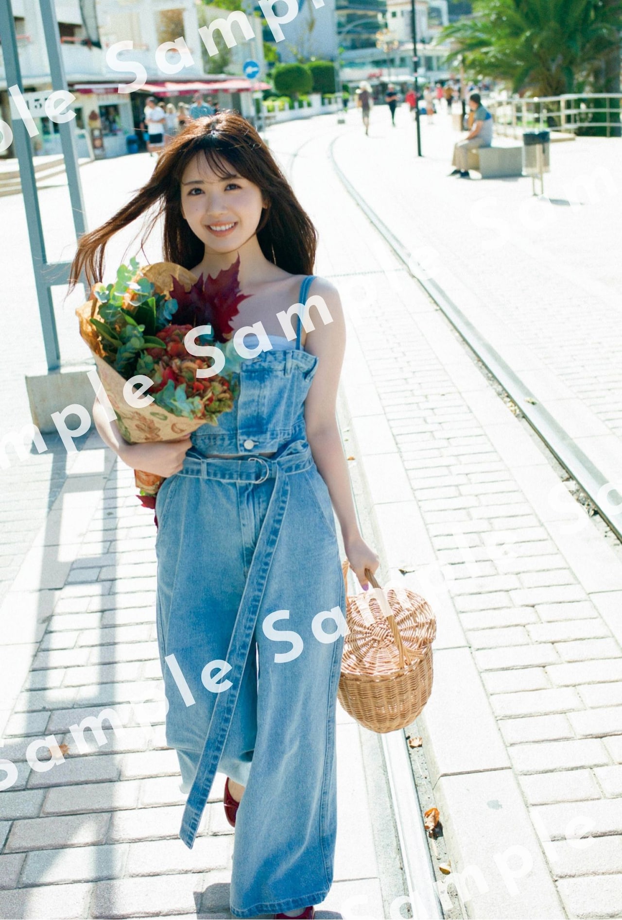 筒井あやめ（乃木坂46）1st写真集「感情の隙間」乃木坂46 Mobile
