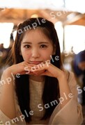 筒井あやめ（乃木坂46）1st写真集「感情の隙間」タワーレコード
特典ポストカード（撮影：細居幸次郎）