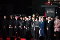 「2025微博文化交流ナイト」レッドカーペットに姿を見せたEBiDAN。