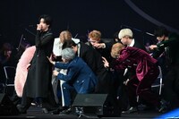 BUDDiiSのパフォーマンスの様子。