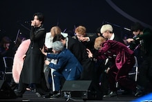 BUDDiiSのパフォーマンスの様子。