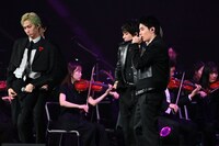 SUPER★DRAGONのパフォーマンスの様子。