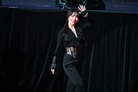 「2025微博文化交流ナイト」に登場した浜崎あゆみ。