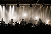 小袋成彬のステージの様子。（Photo by Asami Nobuoka）