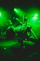 アユニ・D（B, Vo / PEDRO）（撮影：西槇太一）