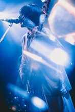 アユニ・D（B, Vo / PEDRO）（撮影：西槇太一）