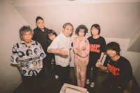 ZAZEN BOYSとPEDRO。（撮影：西槇太一）