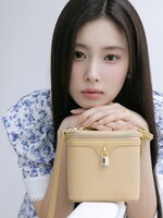 カン・ヘウォン（ex. IZ*ONE）。SNIDEL「2025 SUMMER COLLECTION」より。