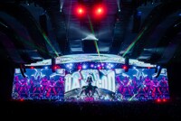 「Coachella Valley Music and Arts Festival」でのXGのライブの様子。