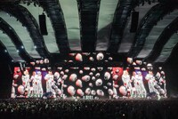 「Coachella Valley Music and Arts Festival」でのXGのライブの様子。