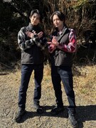 左から渡邊圭祐、綱啓永。 ©日本テレビ