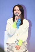 倉田瑛茉にデレデレの平祐奈。
