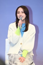 倉田瑛茉にデレデレの平祐奈。