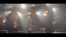 ばするうむ「ミッドナイトシアター」ライブ映像より。