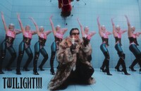 King Gnu「TWILIGHT!!!」MVのサムネイル。