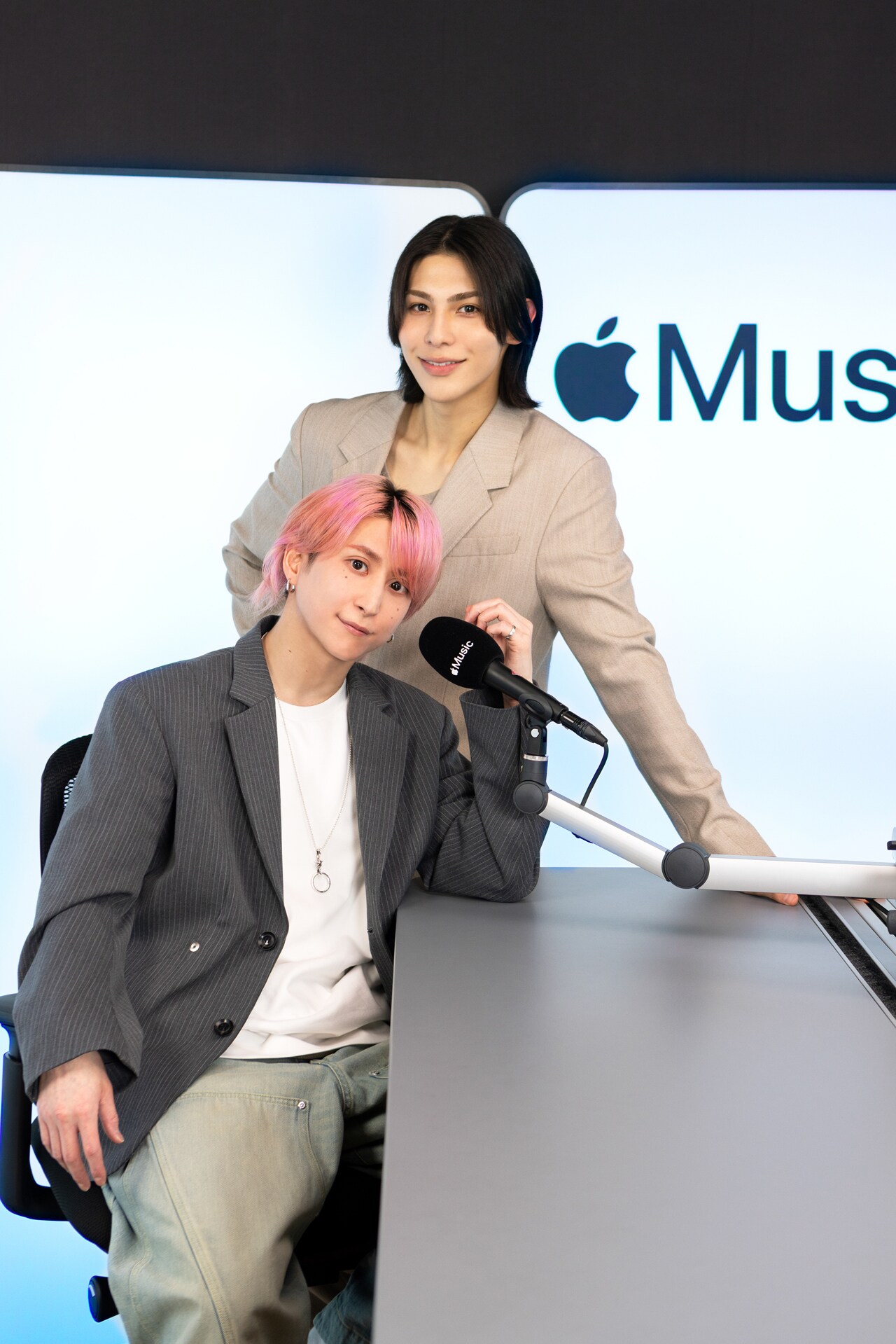 佐久間大介とラウール。 - Snow ManがDJ務めるラジオ番組が始動